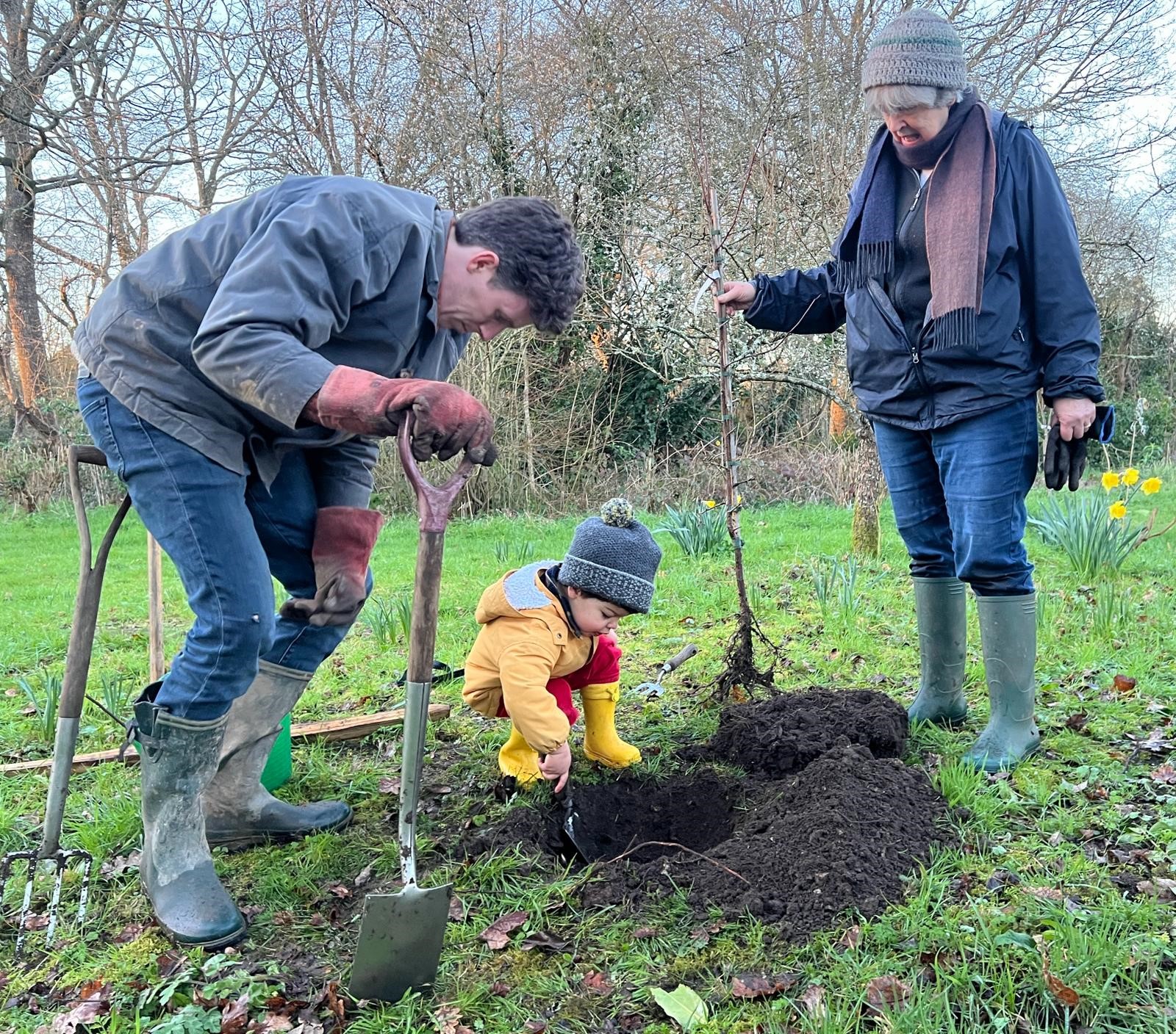 Greatham Family Planting2